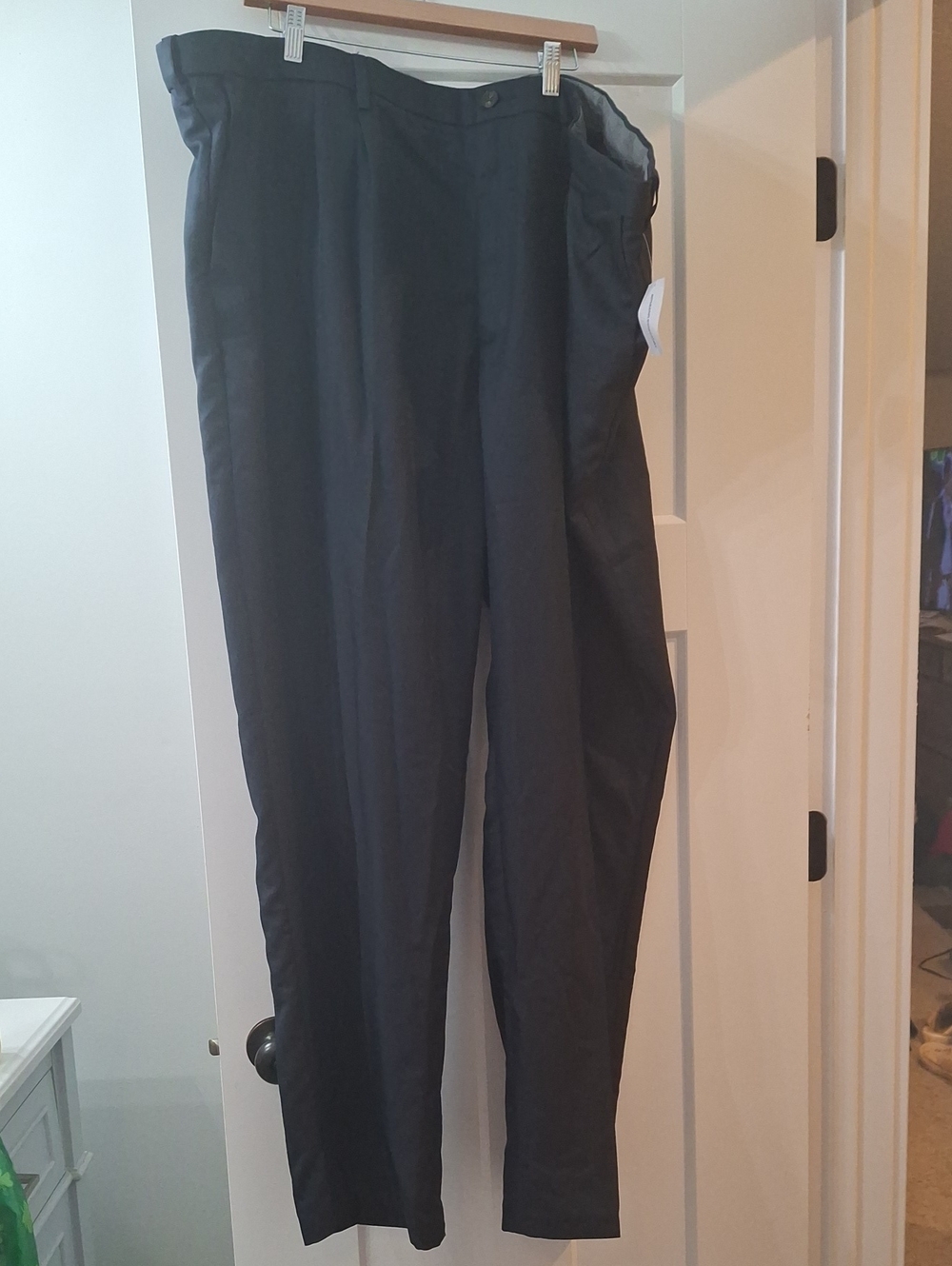 Amazon Essentials Men's Navy Blue Dress Pants - Flat Front